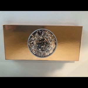 Becca Pop Goes the Glow Palette